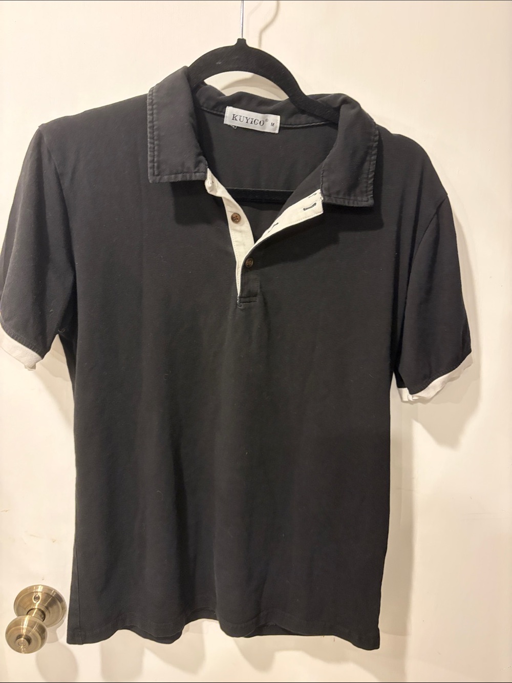 Kuyigo Men's Black Polo with White Contrast Trim M shirt sleeves